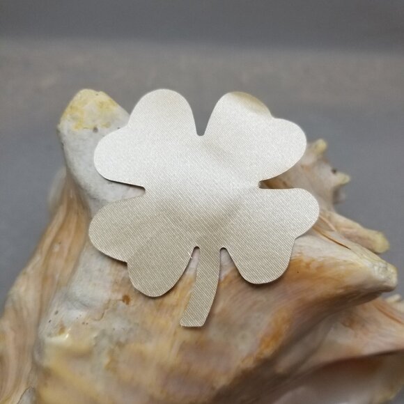 Pair of skin flesh color shamrock pasties nipple covers - NWT - Picture 1 of 4